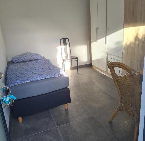 스탠다드 스튜디오, Pension Prell