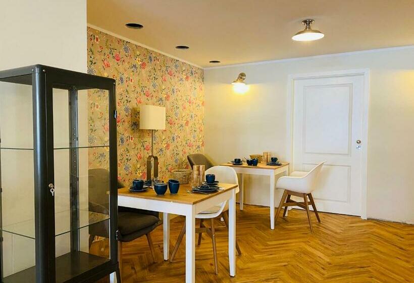 غرفة قياسية, Pension22