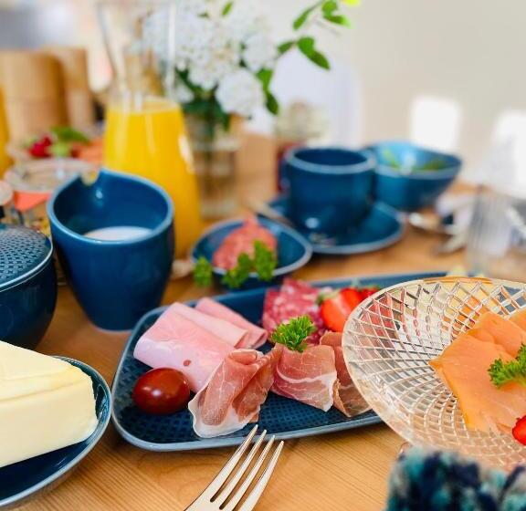 شقة غرفة واحدة, Pension22