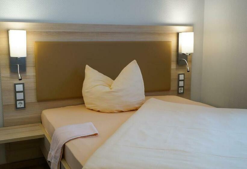 اتاق استاندارد یک نفره, Pieper