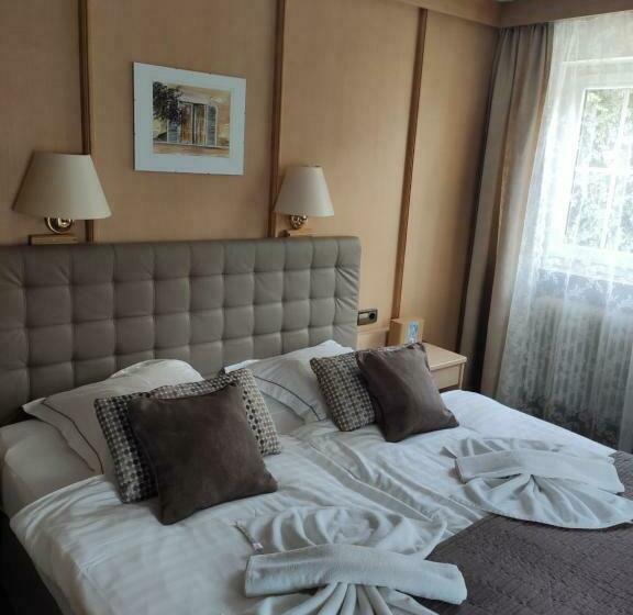 Номер Стандарт, Restaurant Zum Hirschhaus