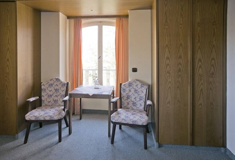 Номер Стандарт, Restaurant Zum Hirschhaus