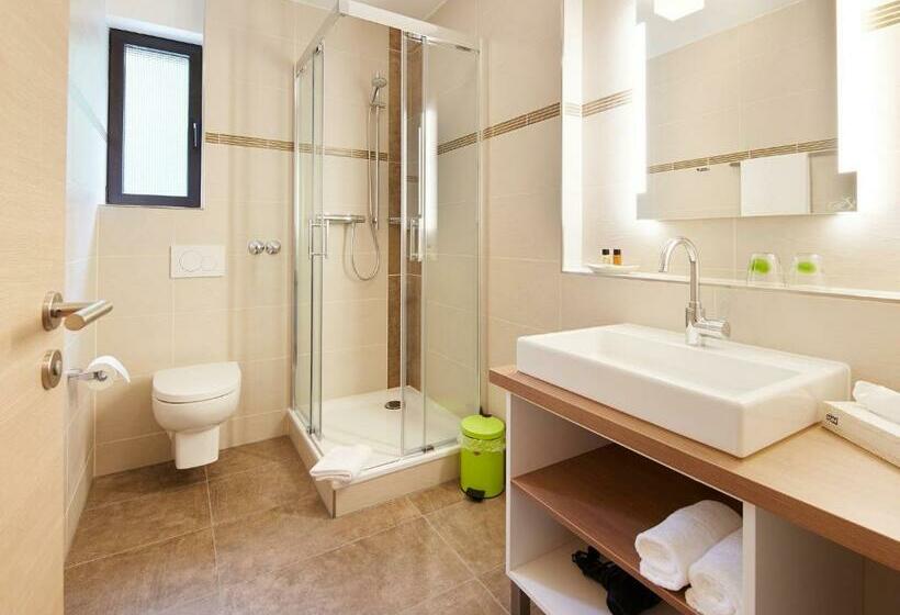 스탠다드 테라스 룸, Rodelhaus