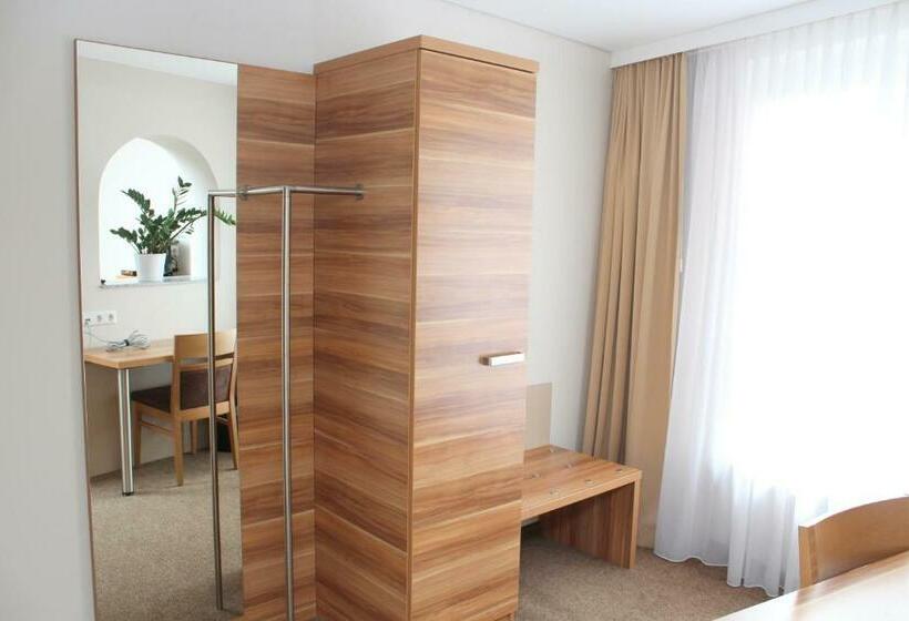 Номер Стандарт Трехместный, Sielminger Hof