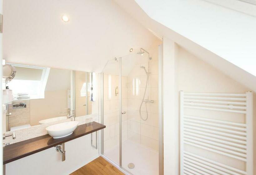 침실 1개 디럭스 아파트, Storck