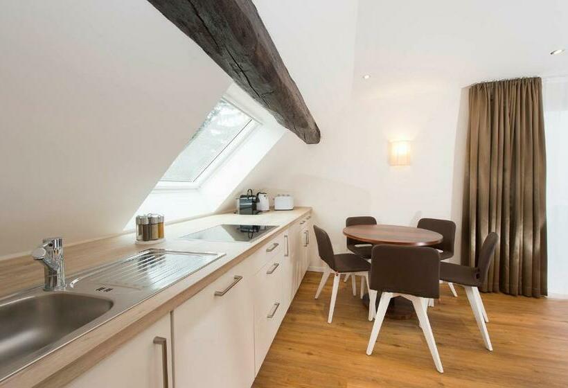 침실 1개 디럭스 아파트, Storck