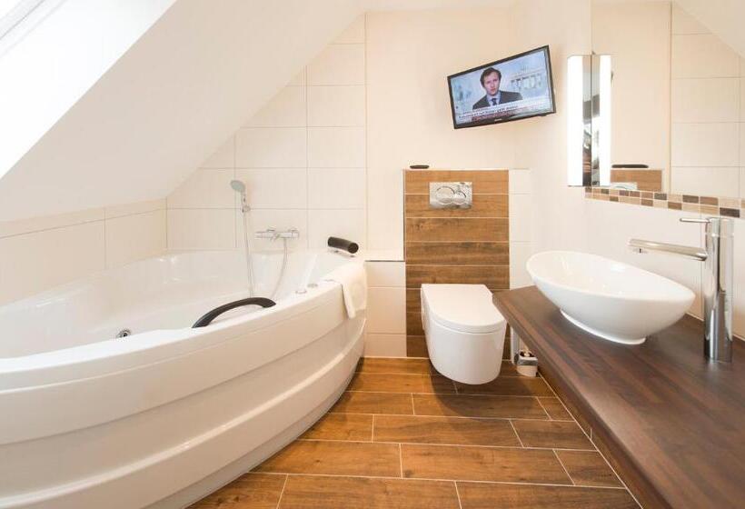 침실 1개 디럭스 아파트, Storck