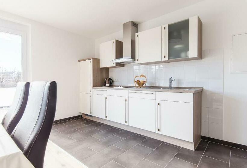 Люкс, Vier Jahreszeiten An Den Thermen