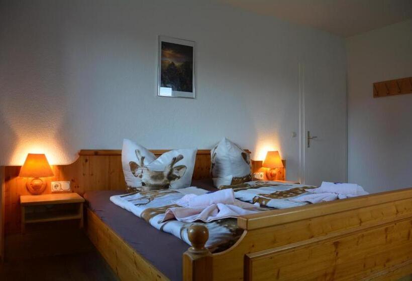 ファミリーステューディオ, Waldgasthof Bad Einsiedel