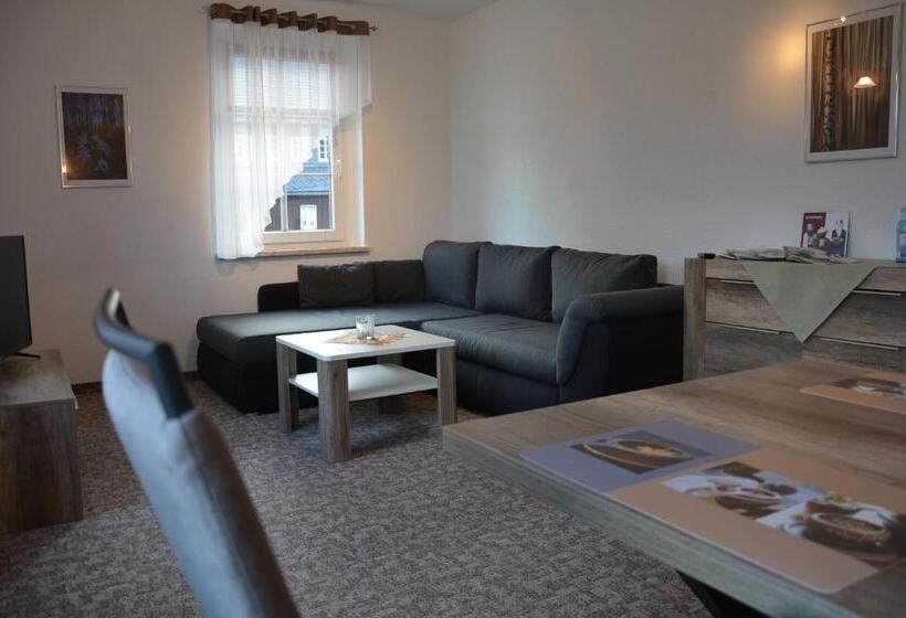 ファミリーステューディオ, Waldgasthof Bad Einsiedel