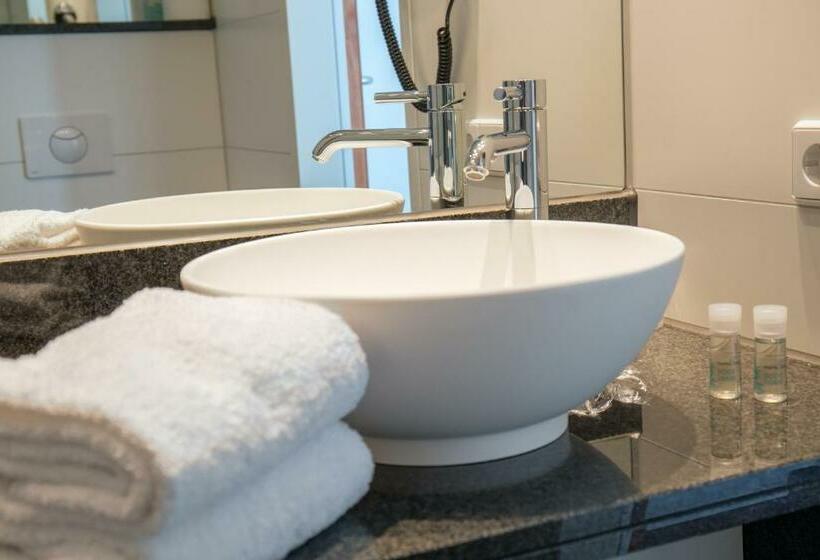 标准间, Motel One Munich Olympia Gate