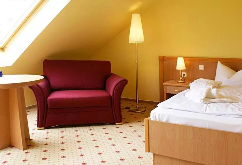 スタンダードシングルルーム, Ostseehotel Villen Im Park   Ein Rovell