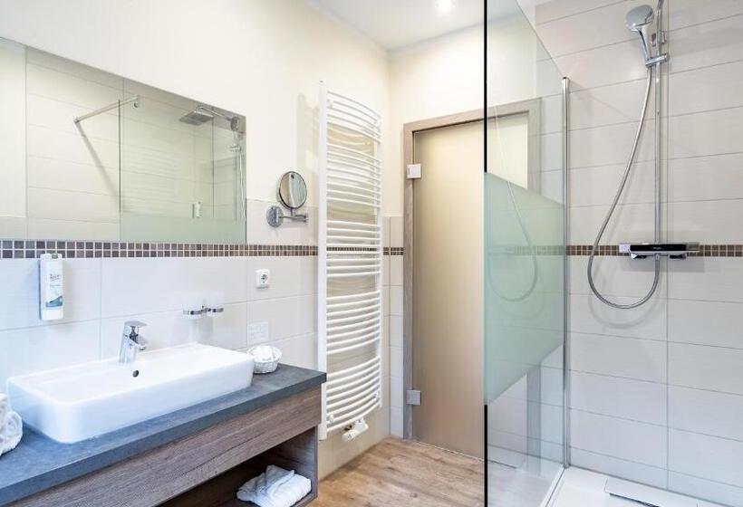 디럭스 룸, Ostseehotel Villen Im Park Ein Rovell