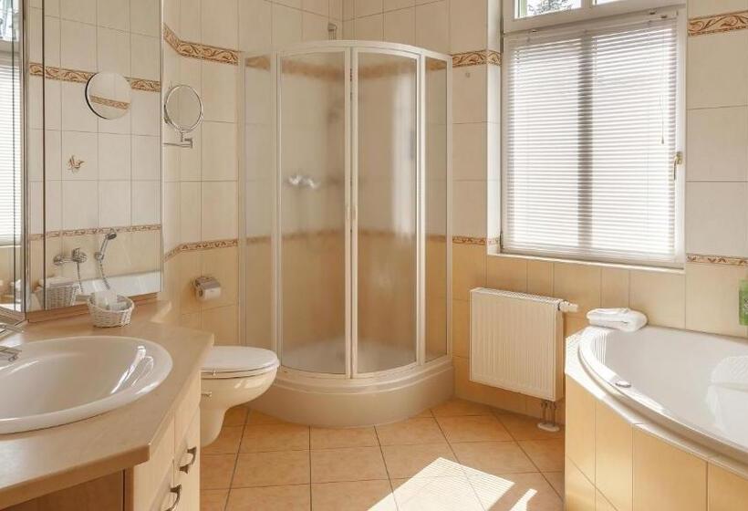 스위트, Ostseehotel Villen Im Park   Ein Rovell