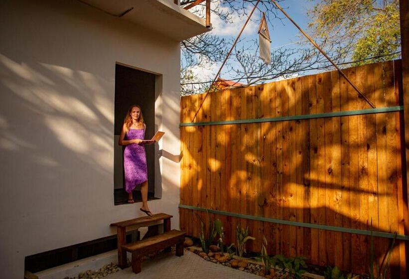 اتاق اکونومی, Casa Om Chakra