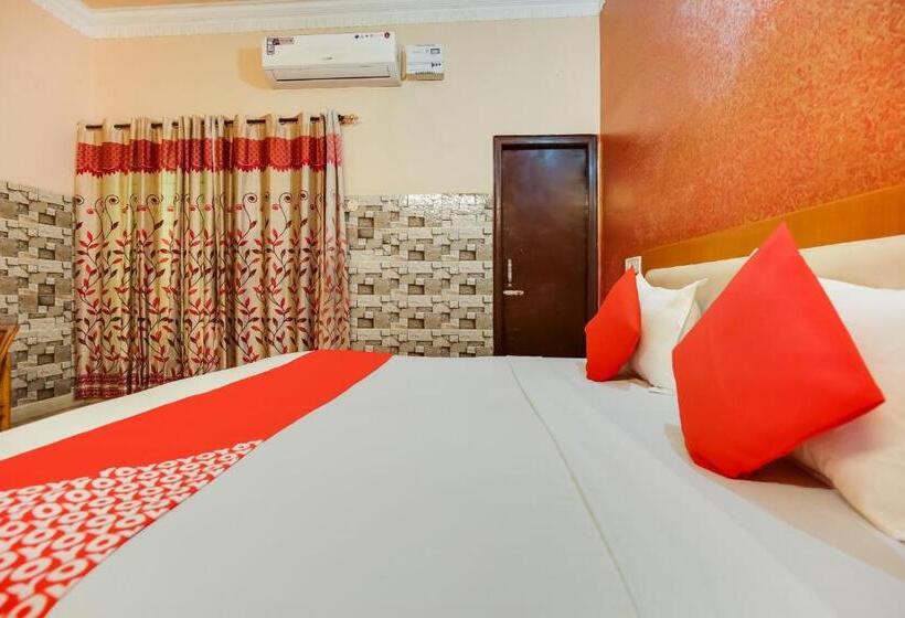 اتاق کلاسیک سه تخته, Flagship Hotel Ashirwad