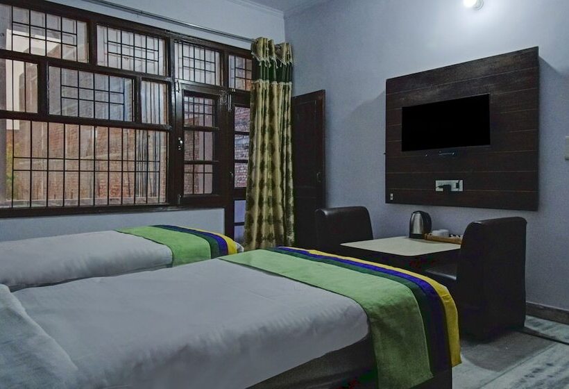 Номер Economy, Treebo The King Mohali