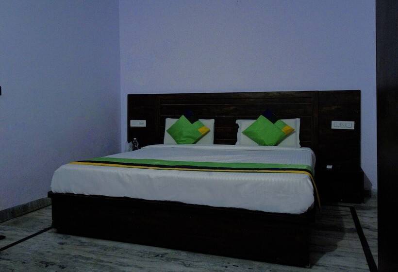 Номер Economy, Treebo The King Mohali