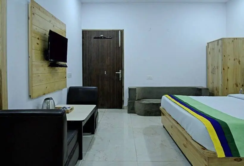 Deluxe-huone, Treebo The King Mohali