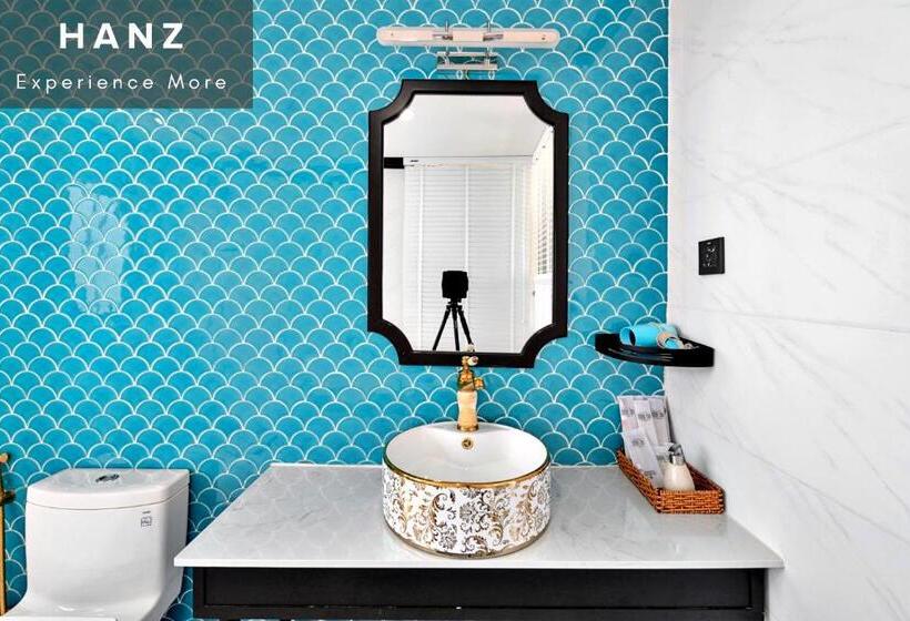 سوییت خانوادگی, Hanz Sofia Grand World Mini