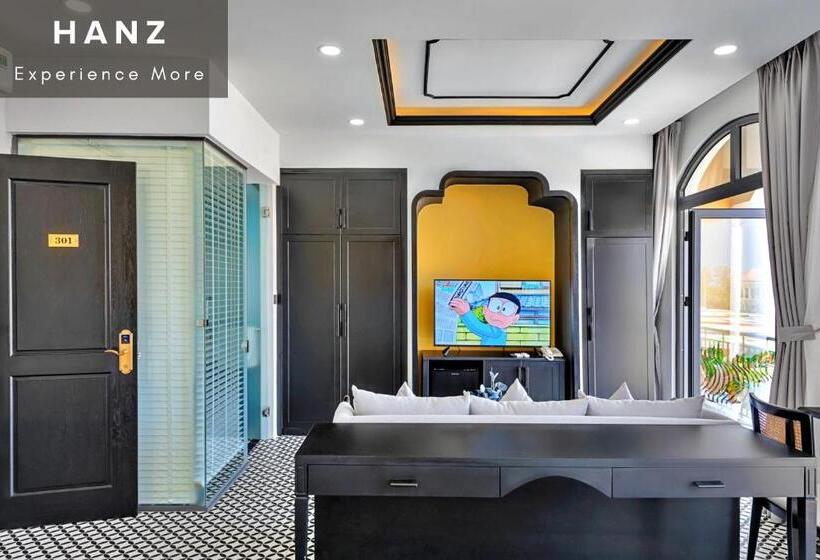 سوییت خانوادگی, Hanz Sofia Grand World Mini