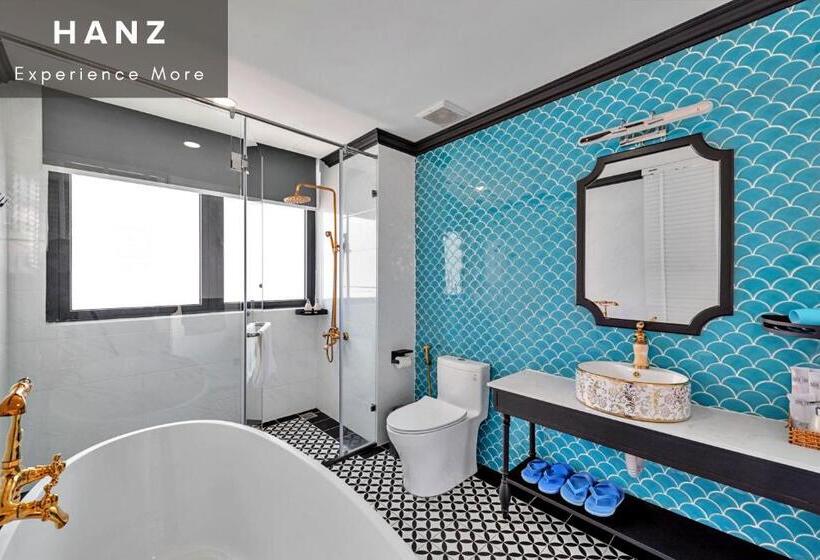 سوییت خانوادگی, Hanz Sofia Grand World Mini