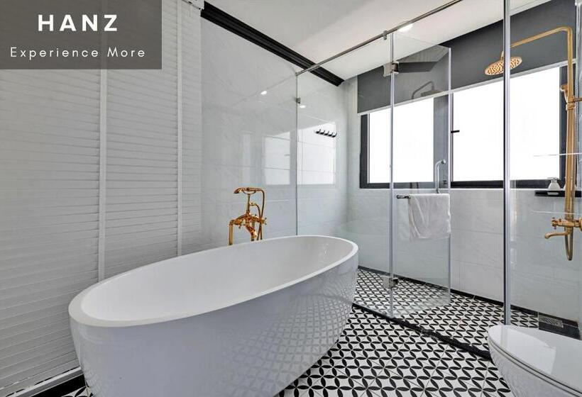 سوییت خانوادگی, Hanz Sofia Grand World Mini