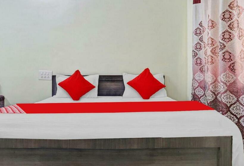 اتاق کلاسیک سه تخته, Oyo Flagship 70252  Samridhi