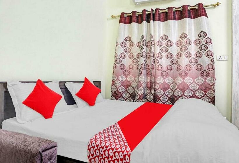 חדר קלאסי לשלושה, Oyo Flagship 70252  Samridhi