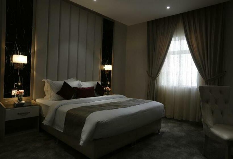 Studio Deluxe, وايت مون للأجنحة الفندقية  الرصراص