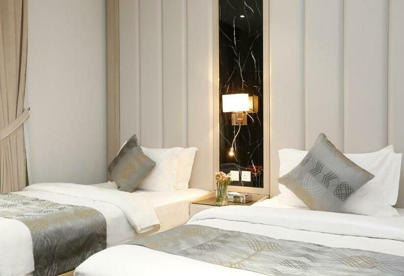 Suite Familiale, وايت مون للأجنحة الفندقية  الرصراص