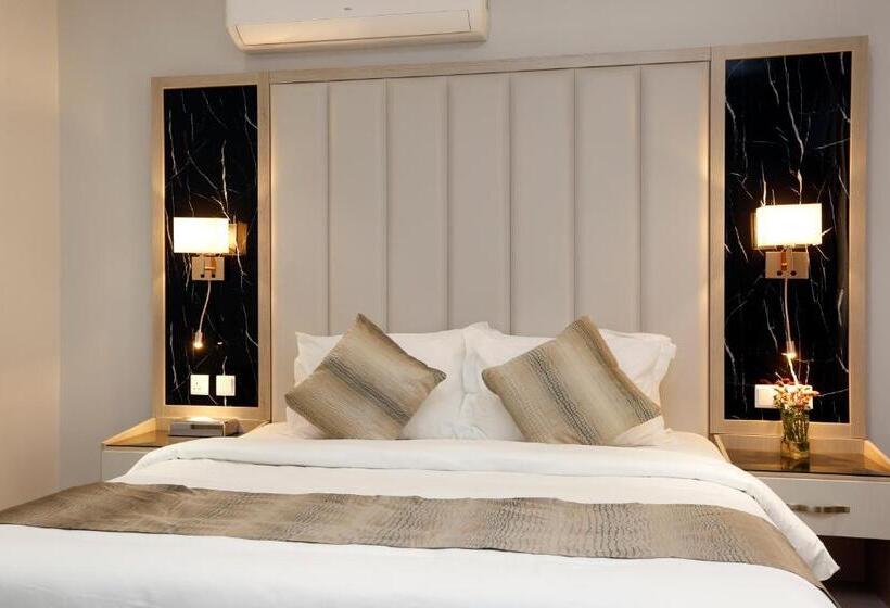 Suite Familiale, وايت مون للأجنحة الفندقية  الرصراص