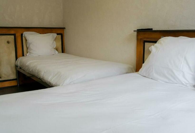 标准三人间, La Ferme D Andre