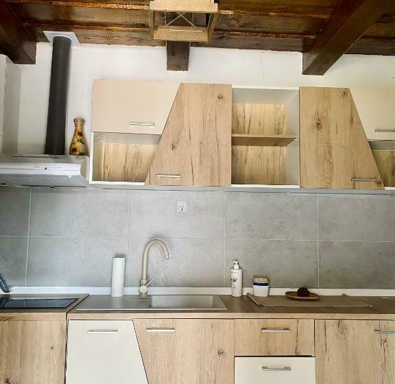 סוויטה משפחתית, Casa Vasu