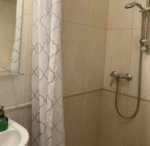 Standard-huone, Gyöngyike Vendégház   Szakály
