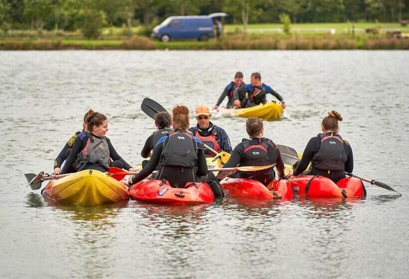 منزل غرفتين نوم, Bosworth Lakeside Lodges