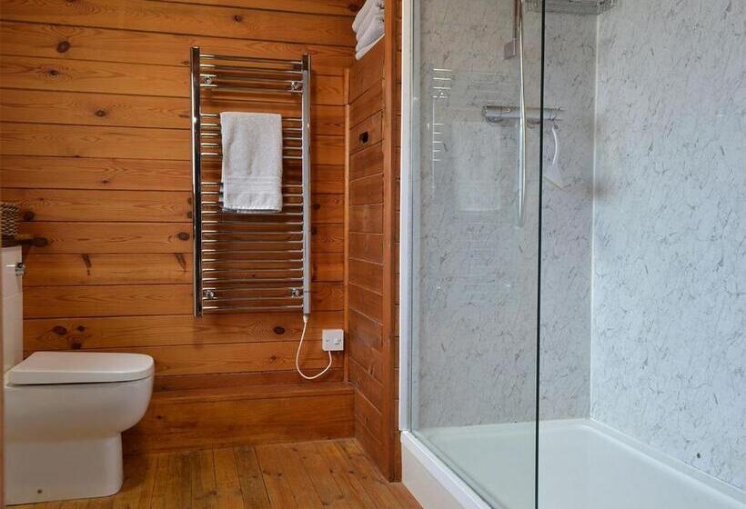 Дом 2 Спальни, Bosworth Lakeside Lodges