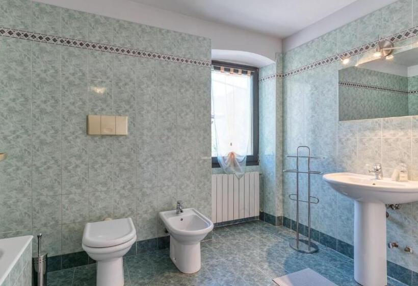 חדר משפחתי, B&b Lawanda