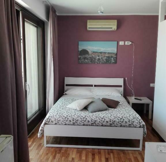 غرفة قياسية ثلاثية مزودة بتراس, Ca Maranto