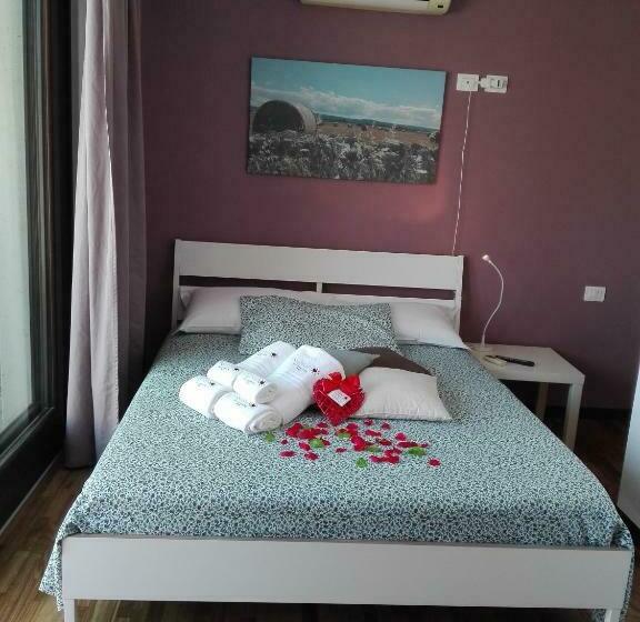 غرفة قياسية ثلاثية مزودة بتراس, Ca Maranto