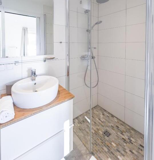 سوییت, Appartement Am See