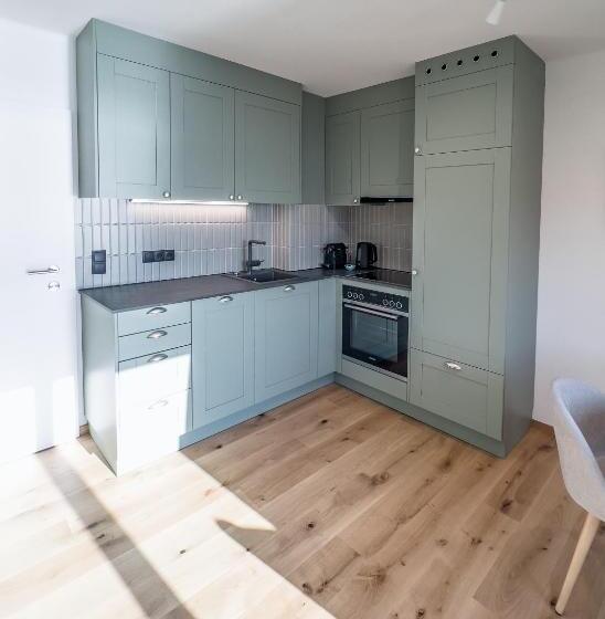 سوییت, Appartement Am See