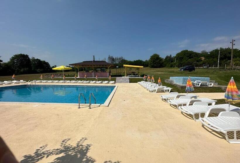 غرفة قياسية فردية, Kremena Guest House