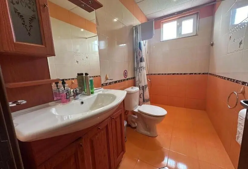 Deluxe-perhehuone, Kremena Guest House
