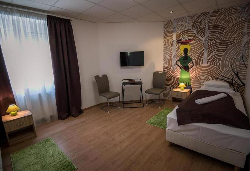 Номер Стандарт, Mokka Apartman Szeged