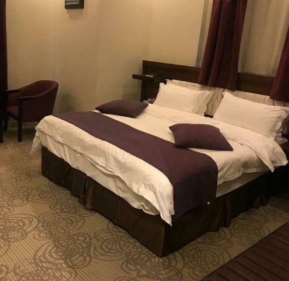 شقة غرفتين, Rajan