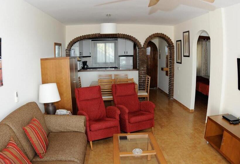 2 Bedroom Apartment with Views, Riviera Del Mar Apartment