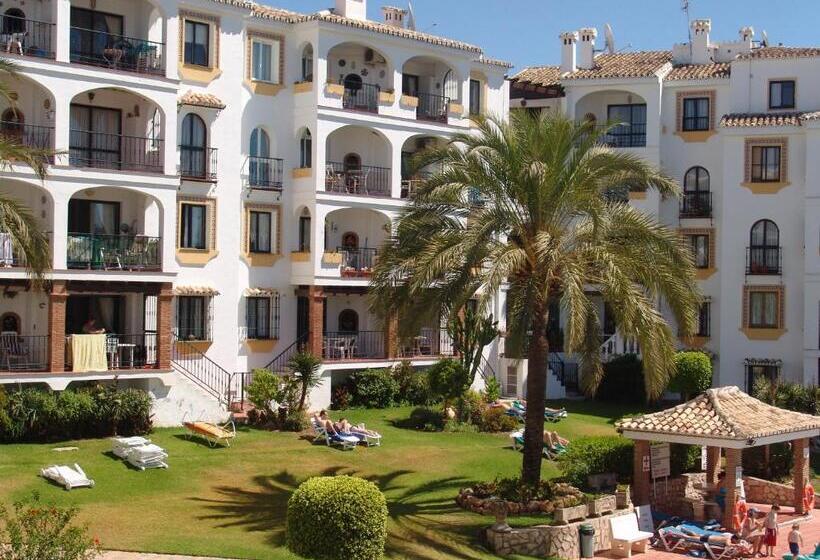 2 Bedroom Apartment with Views, Riviera Del Mar Apartment