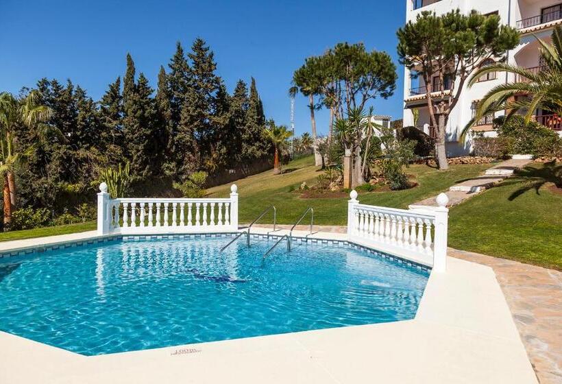 2 Bedroom Apartment with Views, Riviera Del Mar Apartment