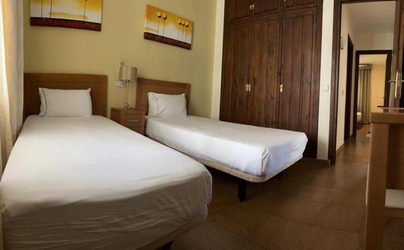 2 Bedroom Apartment with Views, Riviera Del Mar Apartment